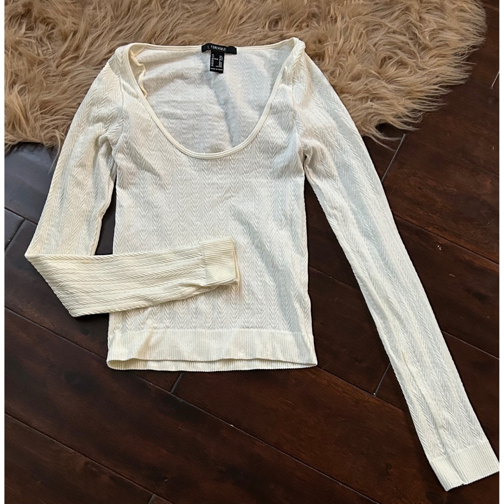 Forever 21 Ivory Long Sleeve Knit Top Chevron Texture Fitted Women's M/L